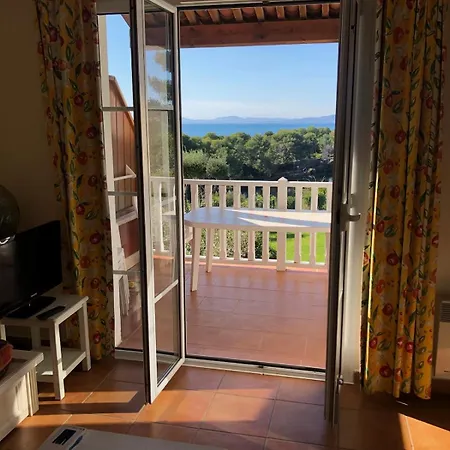 Apartment Le Dramont, Sea View, Pool, 4-5 People, Air Conditioning , Wi-fi *